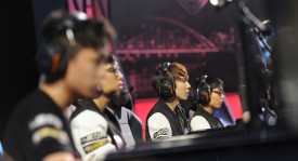 stew瞬狙三杀JDG奠定胜局，狙击枪精准射击击溃TEC防守漏洞，团队战术配合成制胜关键